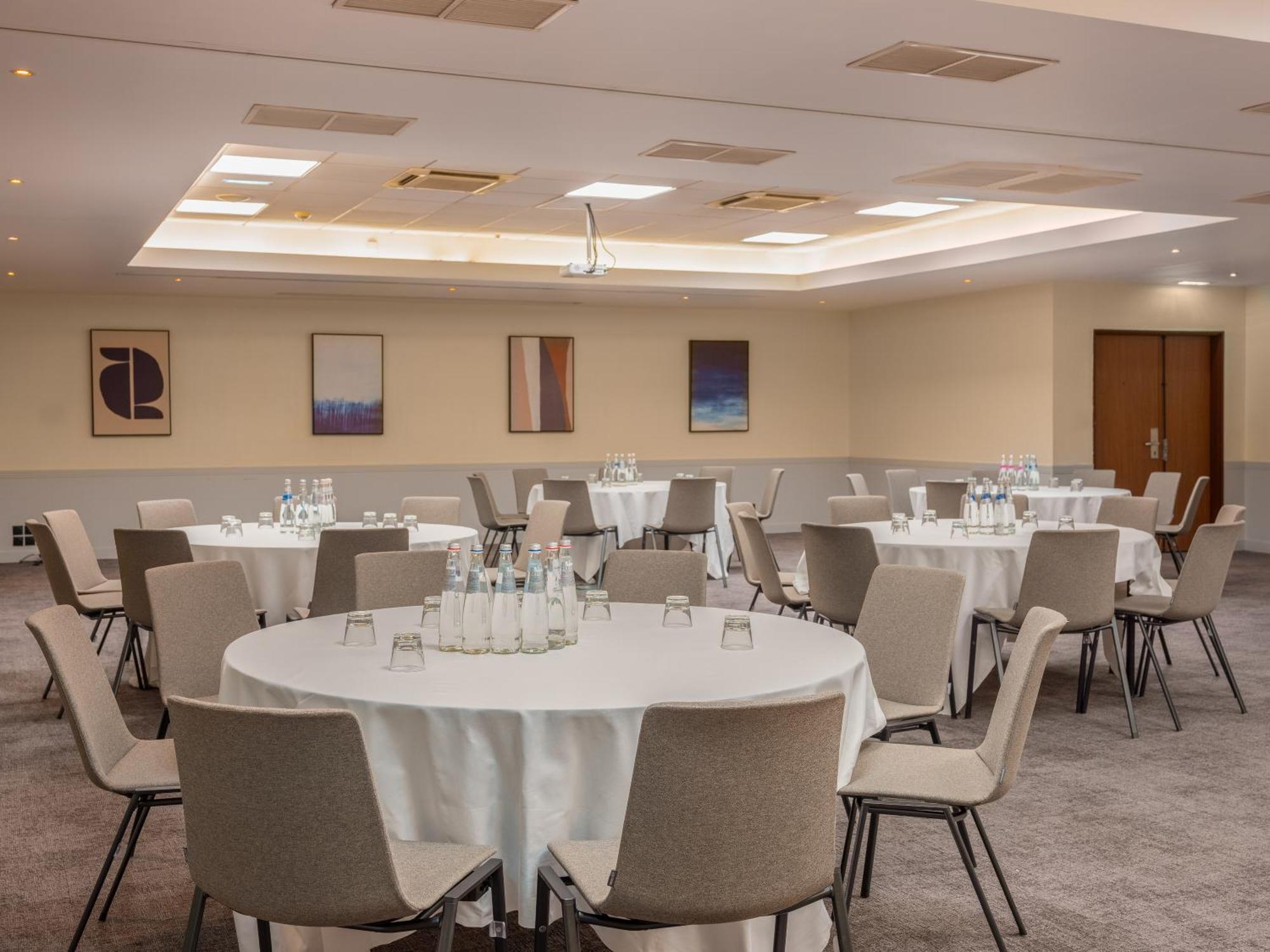 Hotel Mercure Gare Montparnasse Tgv Parijs
